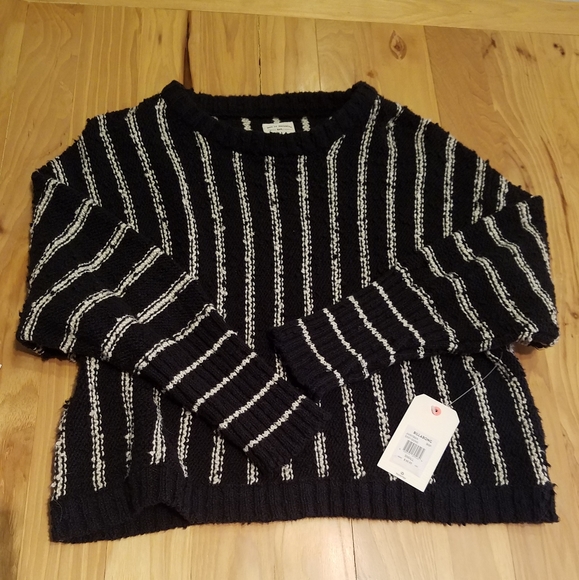 Billabong Sweaters - NWT Billabong Sweater